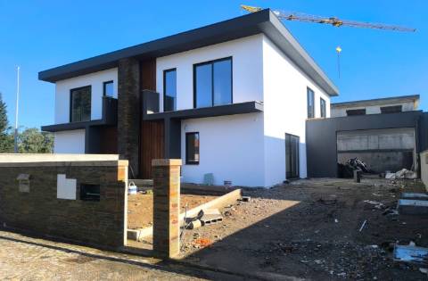 Moradia T3 em Construção em Balazar na Póvoa de Varzim