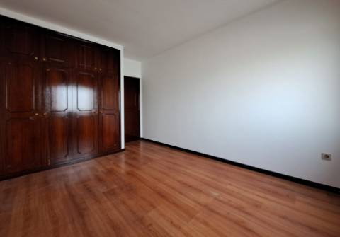 T2+1 para Arrendamento Anual na 1ª Linha de Mar da Póvoa de Varzim