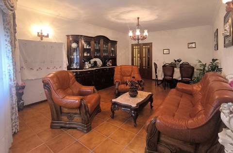 Apartamento T2 em prédio na 1ª Linha de Mar