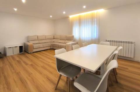 Apartamento T4 com Terraço na Póvoa de Varzim
