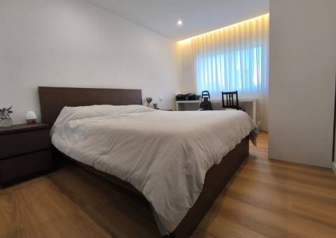 Apartamento T4 com Terraço na Póvoa de Varzim
