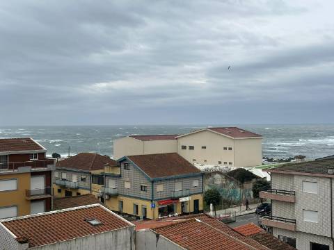 T2 Duplex com Terraço e Vistas de Mar em Caxinas Vila do Conde
