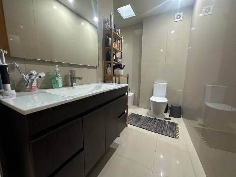 T2 Duplex com Terraço e Vistas de Mar em Caxinas Vila do Conde
