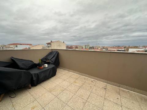 T2 Duplex com Terraço e Vistas de Mar em Caxinas Vila do Conde
