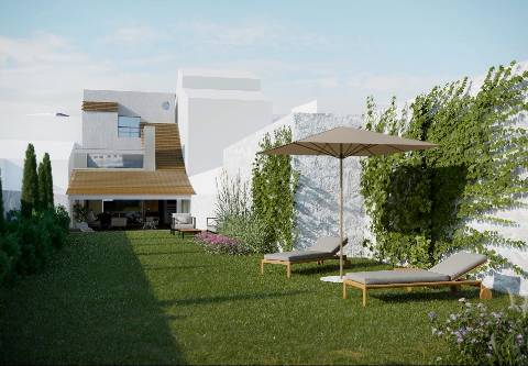 Moradia para Restauro em Pleno Centro Póvoa de Varzim
