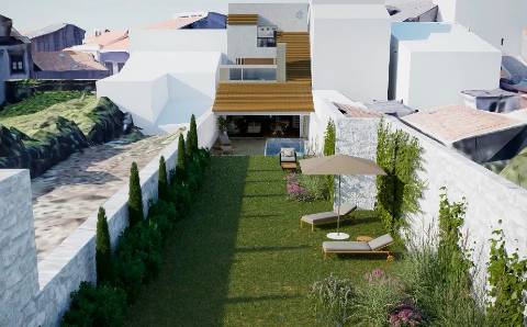 Moradia para Restauro em Pleno Centro Póvoa de Varzim
