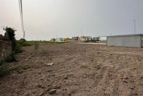 Lote com 375 m2 na Póvoa de Varzim