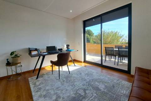 Moradia T4 de Luxo em Terroso na Póvoa de Varzim