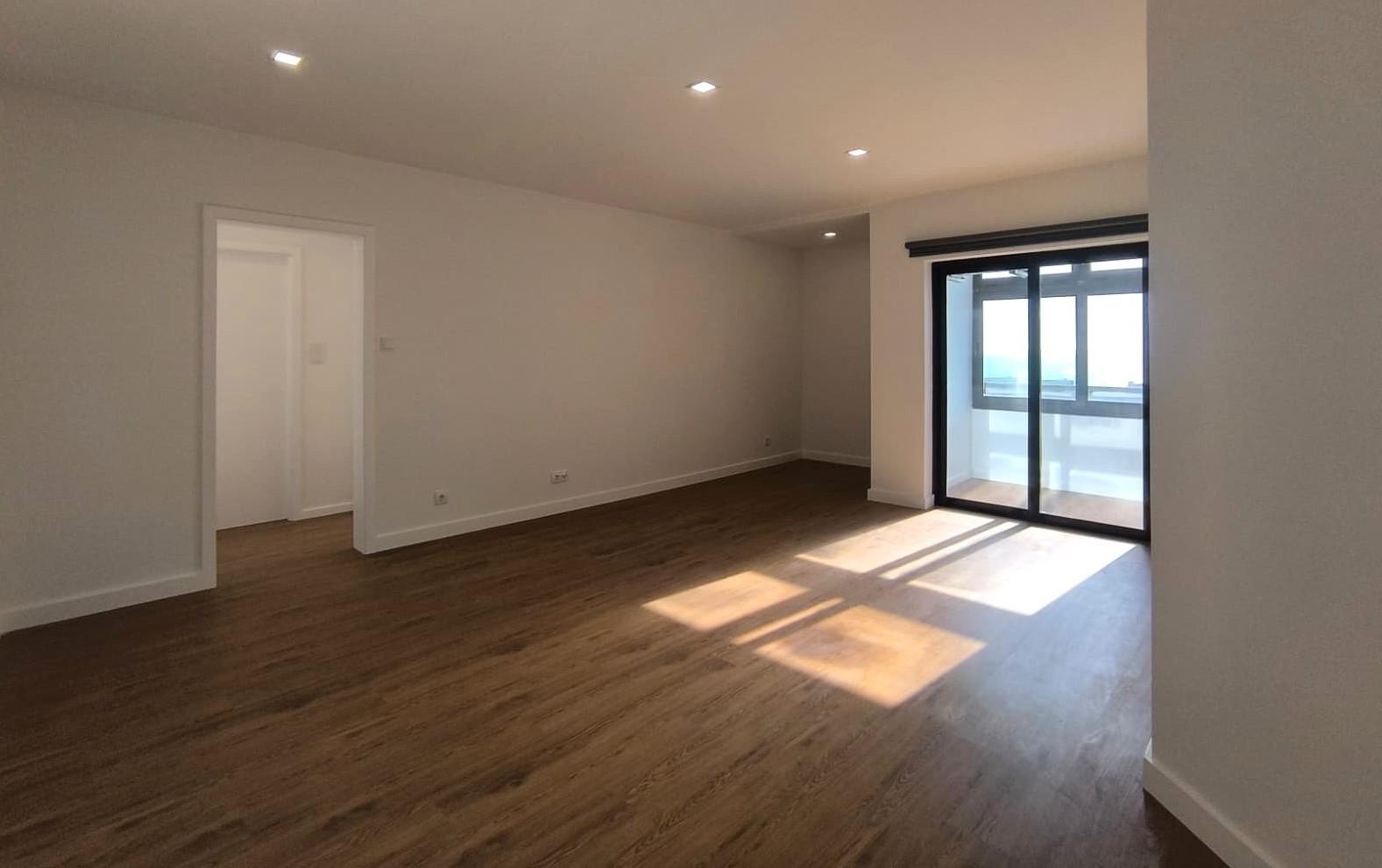 T1 Remodelado com Vistas de Mar na Póvoa de Varzim