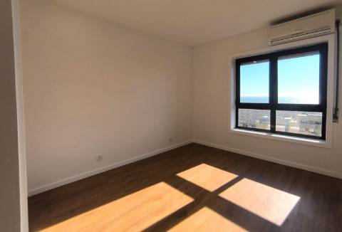 T1 Remodelado com Vistas de Mar na Póvoa de Varzim