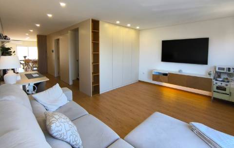 T2 Duplex com Terraço em 1ª Linha de Mar em Vila do Conde
