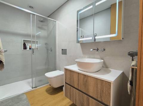 T2 Duplex com Terraço em 1ª Linha de Mar em Vila do Conde
