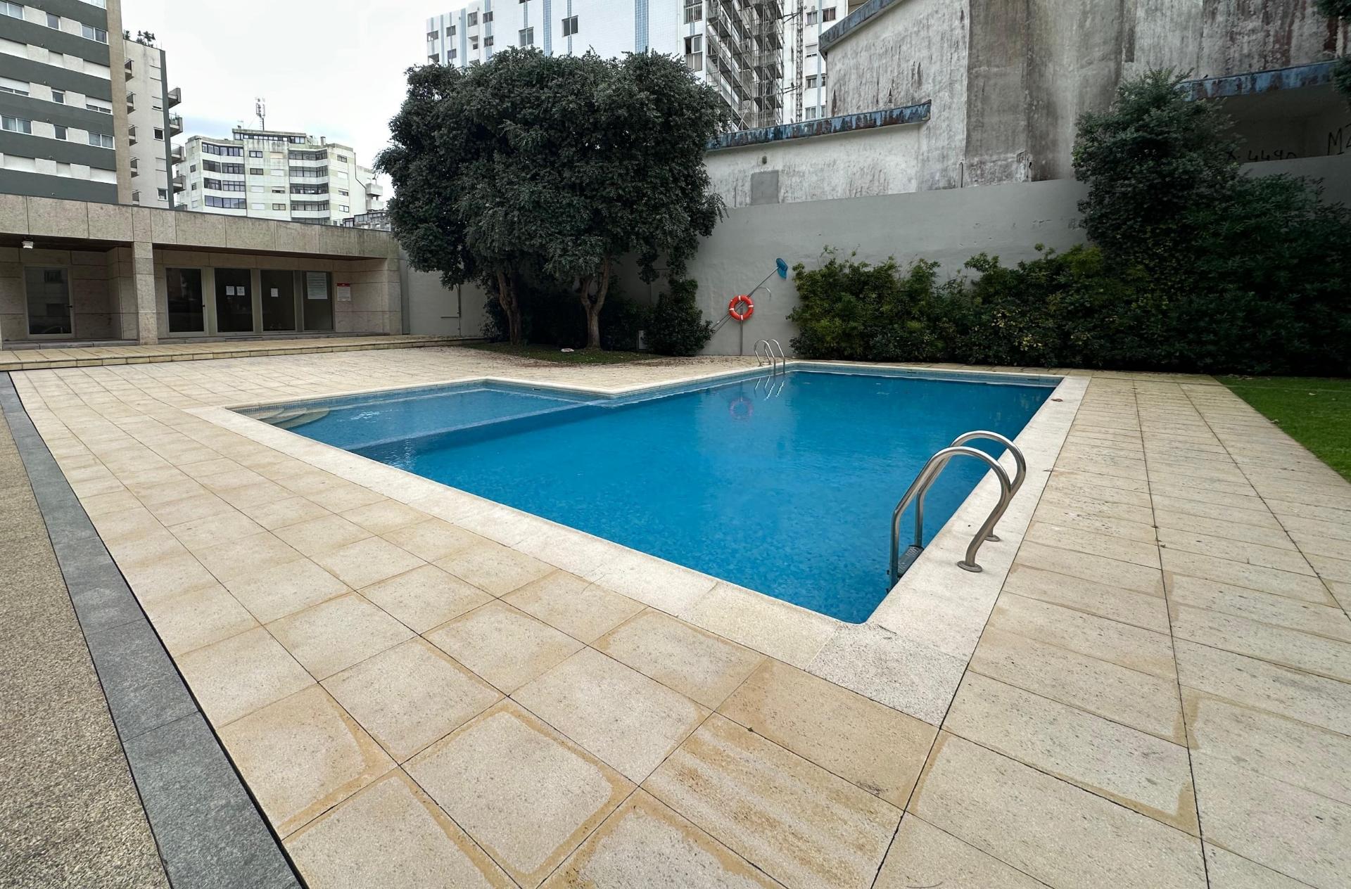 T2 em Condomínio Fechado com Piscina na Póvoa de Varzim