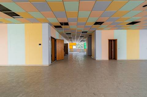 Espaço Comercial com 4.300 m² para Arrendamento