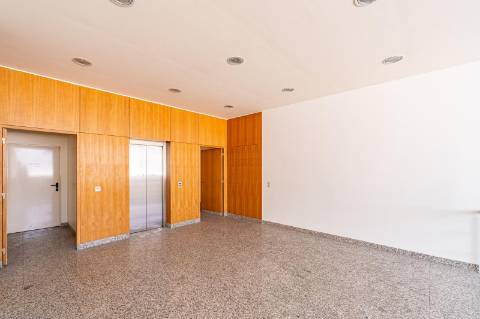 Espaço Comercial com 4.300 m² para Arrendamento