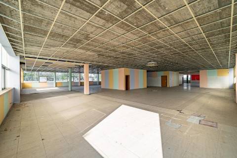Espaço Comercial com 4.300 m² para Arrendamento