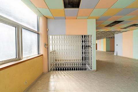 Espaço Comercial com 4.300 m² para Arrendamento