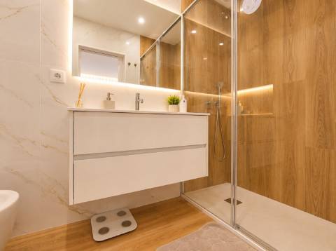 Apartamento T4 com Terraço na Póvoa de Varzim
