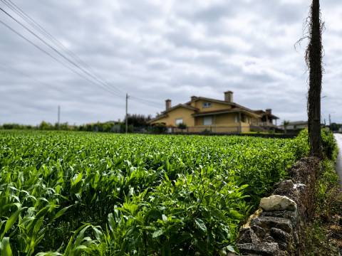 Fantástico Lote com 4.835 m² em Parada Vila do Conde