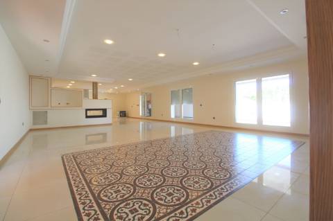 Fantástica moradia V7 com piscina e terreno