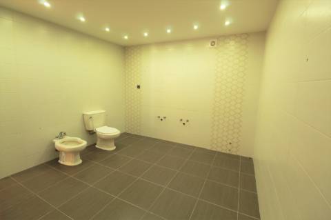 Fantástica moradia V7 com piscina e terreno