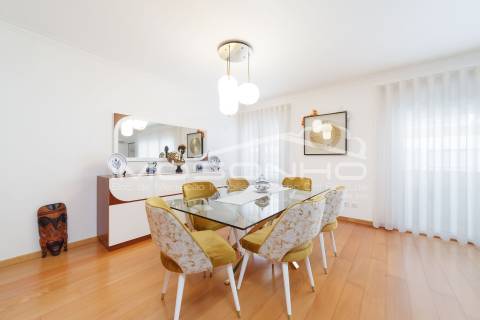 Apartamento T3 situado em zona muito calma perto do centro da cidade da Marinha Grande.