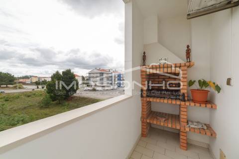 Apartamento T3 situado em zona muito calma perto do centro da cidade da Marinha Grande.