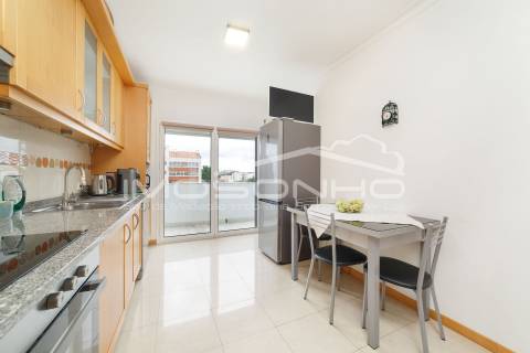 Apartamento T3 situado em zona muito calma perto do centro da cidade da Marinha Grande.