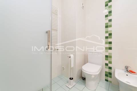 Apartamento T3 situado em zona muito calma perto do centro da cidade da Marinha Grande.