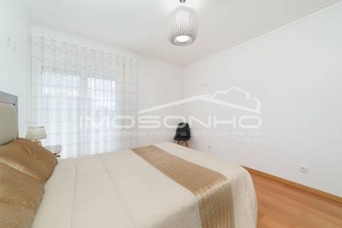 Apartamento T3 situado em zona muito calma perto do centro da cidade da Marinha Grande.