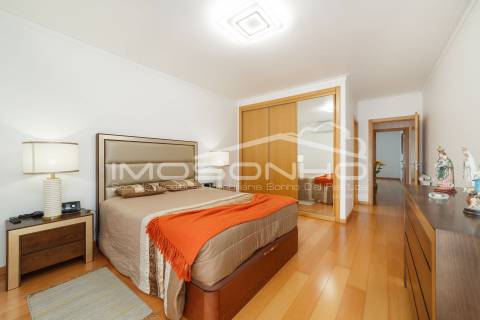 Apartamento T3 situado em zona muito calma perto do centro da cidade da Marinha Grande.