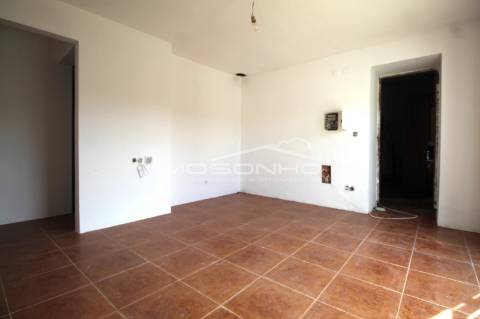 Moradia T2 com anexos