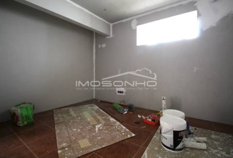 Moradia T2 com anexos