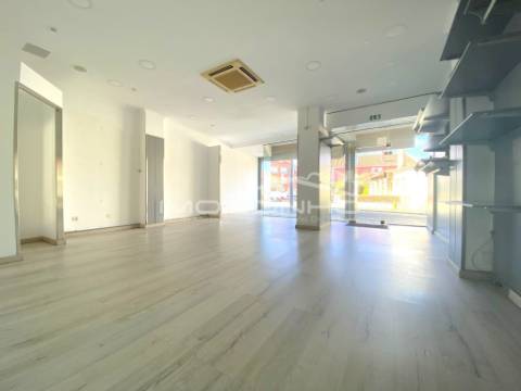 Loja localizada no centro da cidade