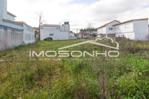 Lote de terreno a poucos minutos do centro da Marinha Grande