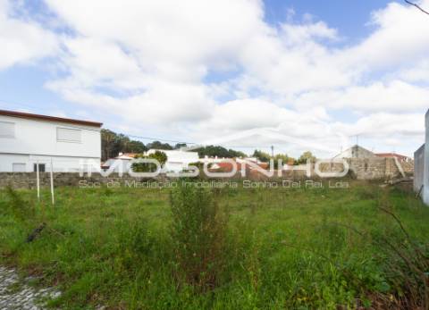 Lote de terreno a poucos minutos do centro da Marinha Grande