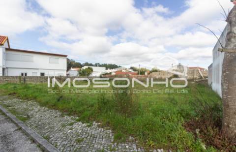 Lote de terreno a poucos minutos do centro da Marinha Grande