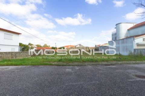 Lote de terreno a poucos minutos do centro da Marinha Grande