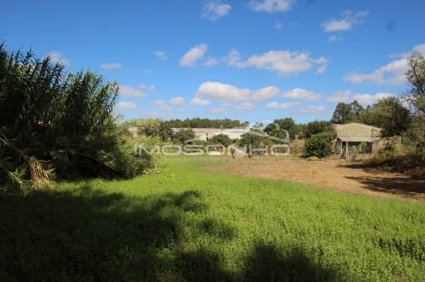 Terreno para construção de habitação