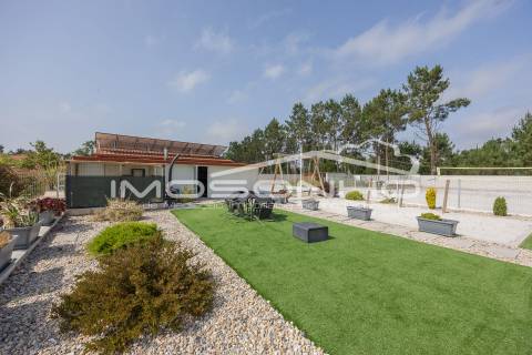 Moradia T4 Individual com Piscina