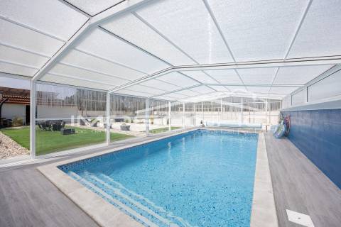 Moradia T4 Individual com Piscina