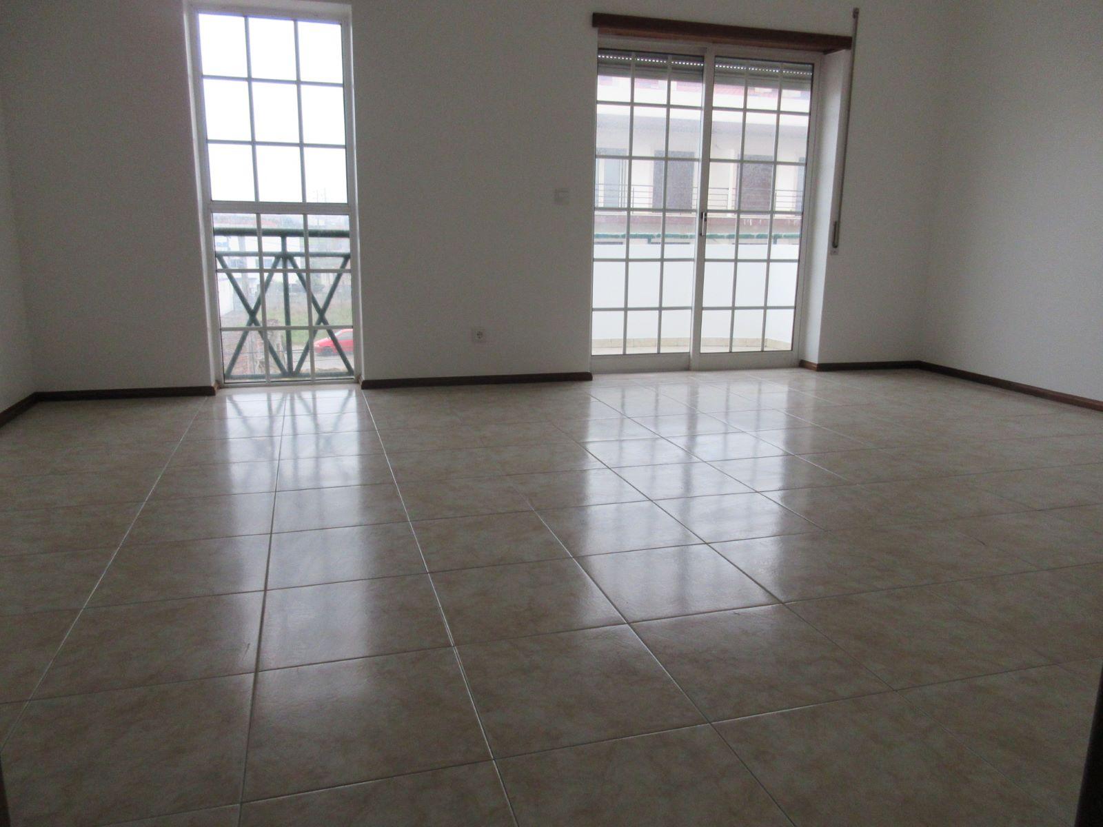 Apartamento T3 com garagem individual
