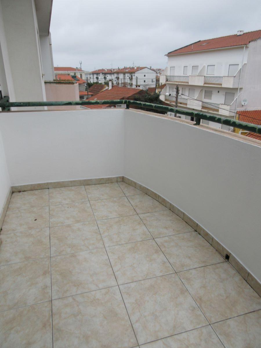 Apartamento T3 com garagem individual