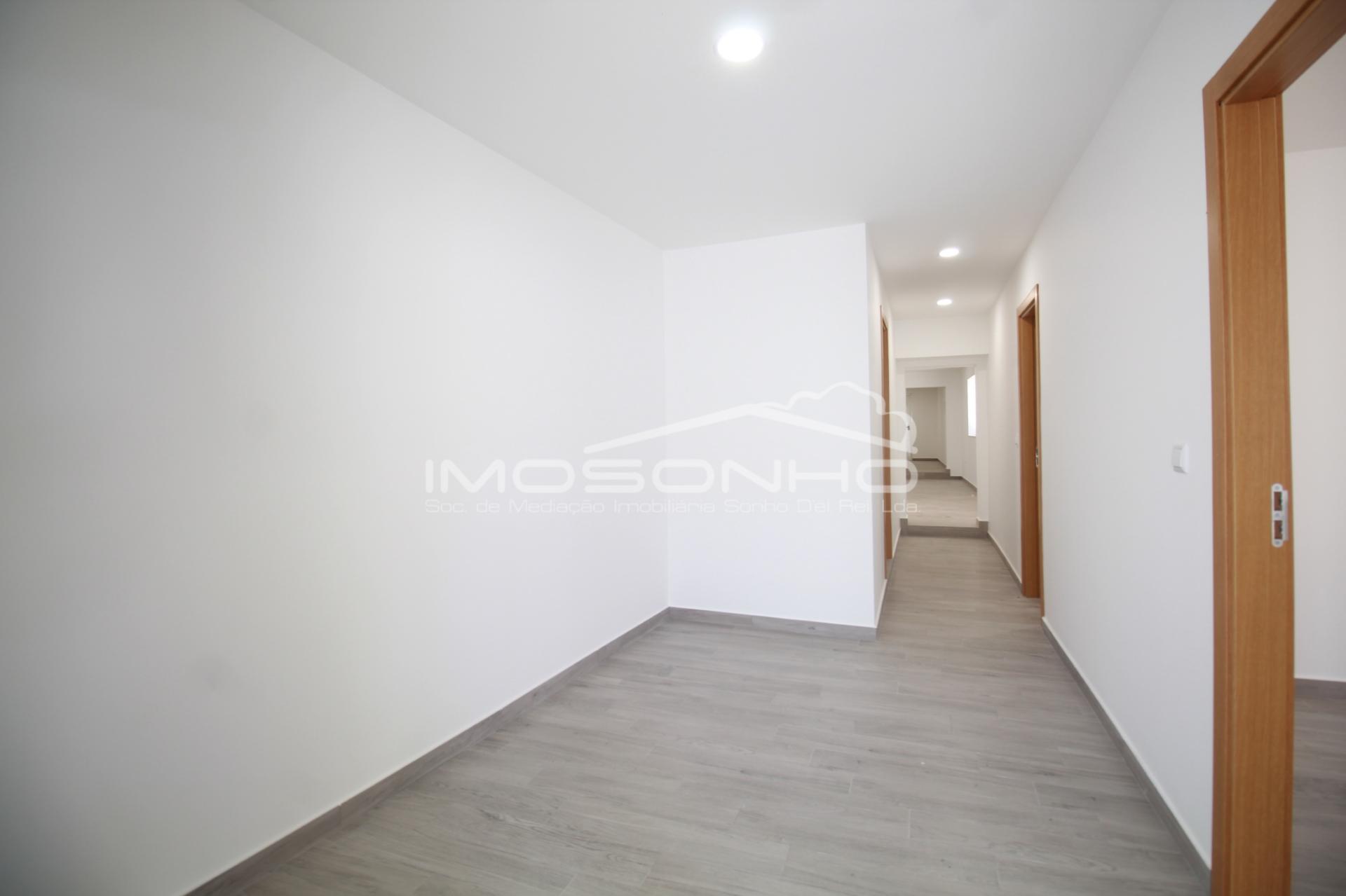 Apartamento T3 Remodelado