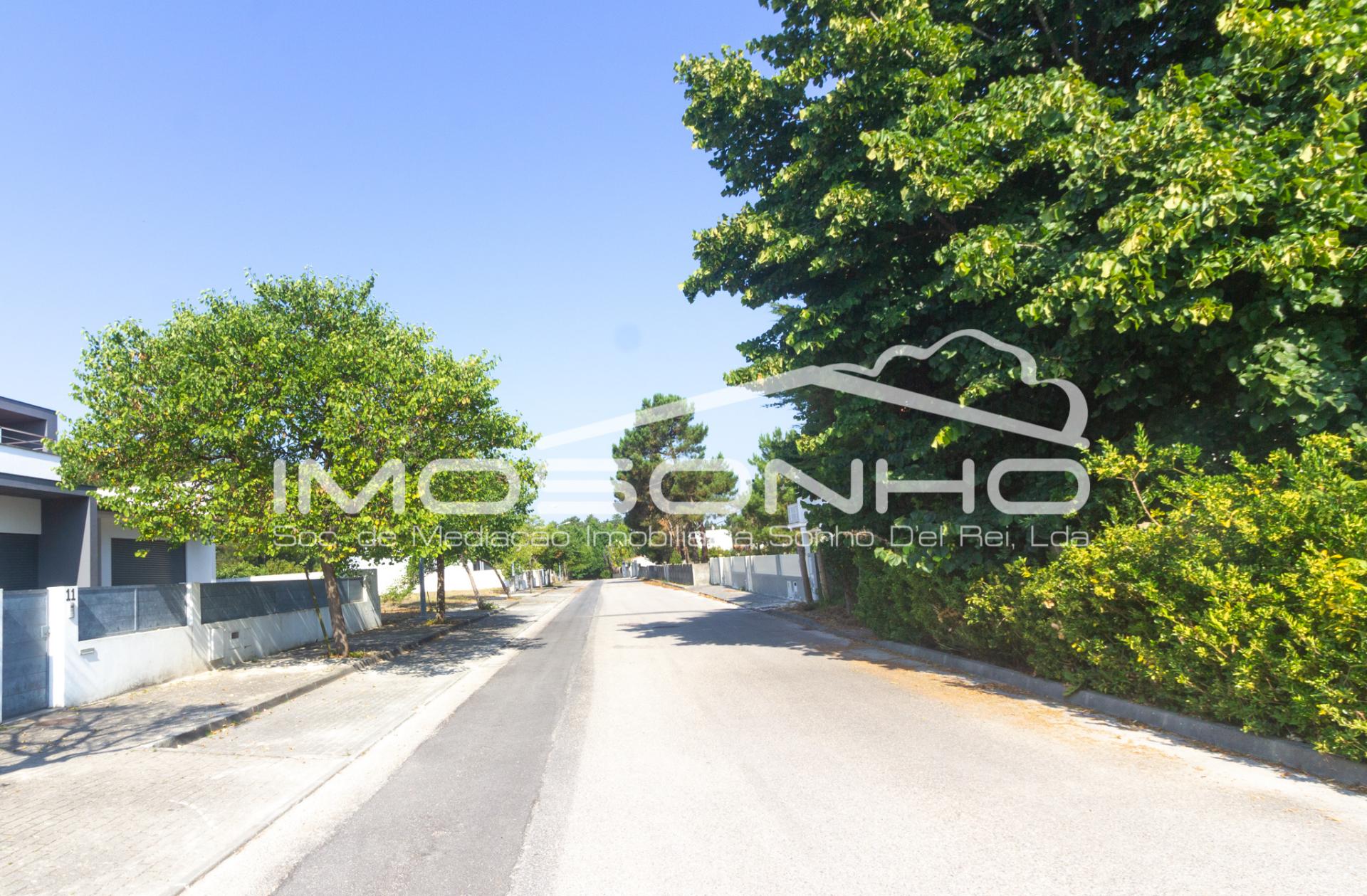 Lote de terreno em zona privilegiada da Marinha Grande