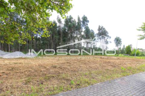 Lote de terreno em zona privilegiada da Marinha Grande