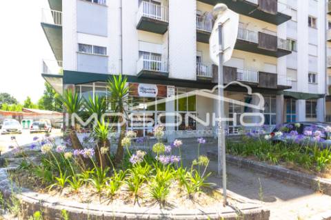 Cedência de empresa com atividade a funcionar como MERCADINHO