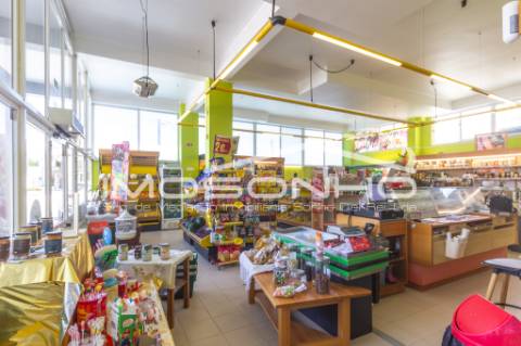 Cedência de empresa com atividade a funcionar como MERCADINHO