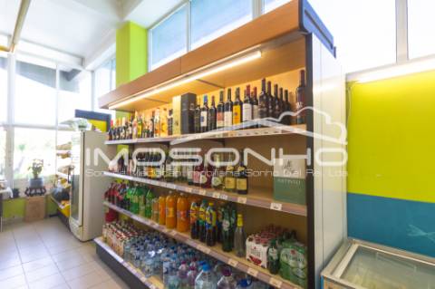 Cedência de empresa com atividade a funcionar como MERCADINHO