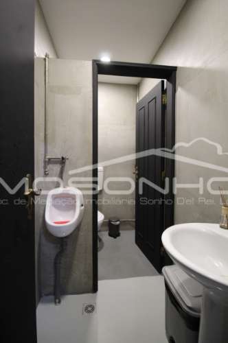 Churrasqueira Trespasse com atividade a funcionar